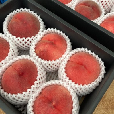 画像2: 特秀 プレミアムゴールド 桃　（特大サイズ６個　約2.2kg）　※化粧箱